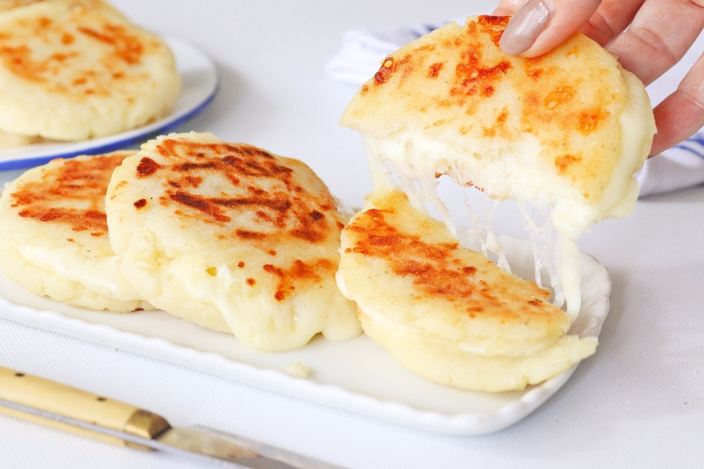 Arepa De Maiz Blanca Con Rellena De Queso 700g 5Und
